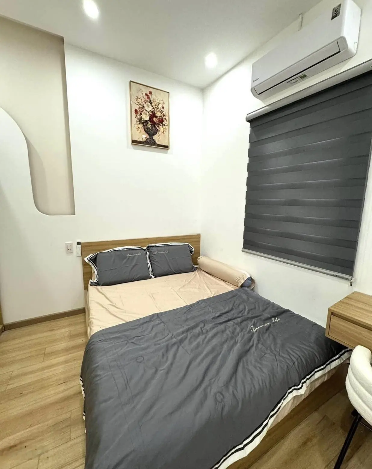 Bán gấp nhà Nguyễn Gia Trí, P25, Bình Thạnh. giá 2,4 tỷ,SHR, pháp lí chuẩn. Nhà mới bao đẹp