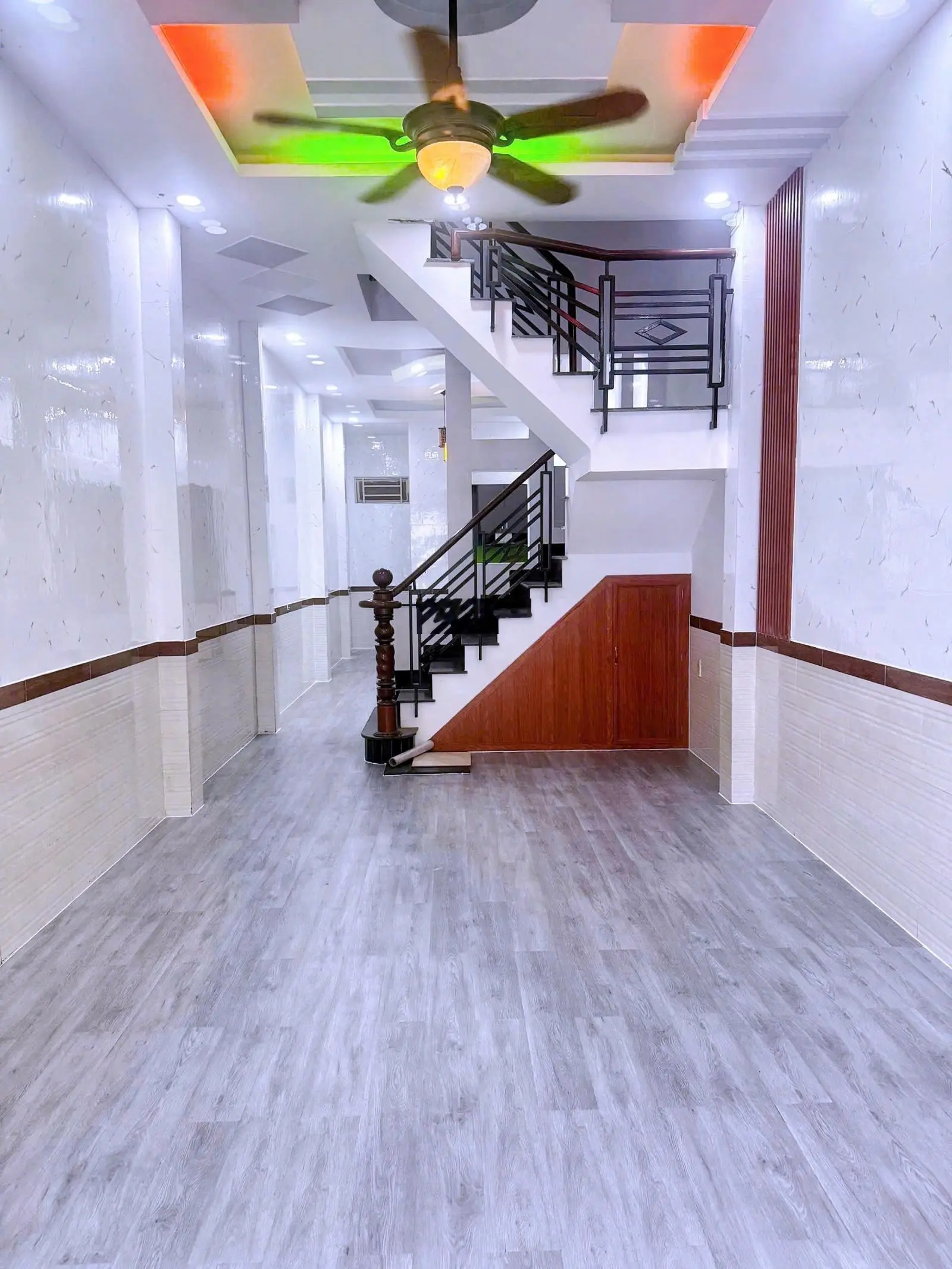 Bán nhà hxh 1 trục 12/1 đường số 4 P11 cn: 50.5m2 (3.5x14.4m) 1 lầu 2pn 2wc tiện cho thuê hay deco