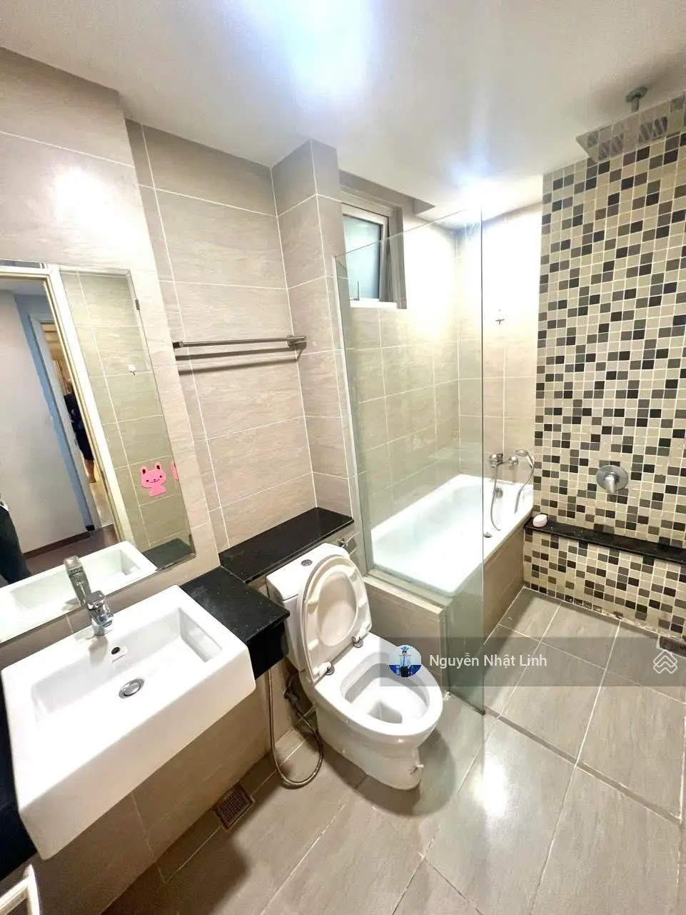 Chủ gửi bán Siêu phẩm 4PN, tầm nhìn toàn cảnh sông và city, nội thất siêu đẹp - giá chỉ 17 tỷ bp
