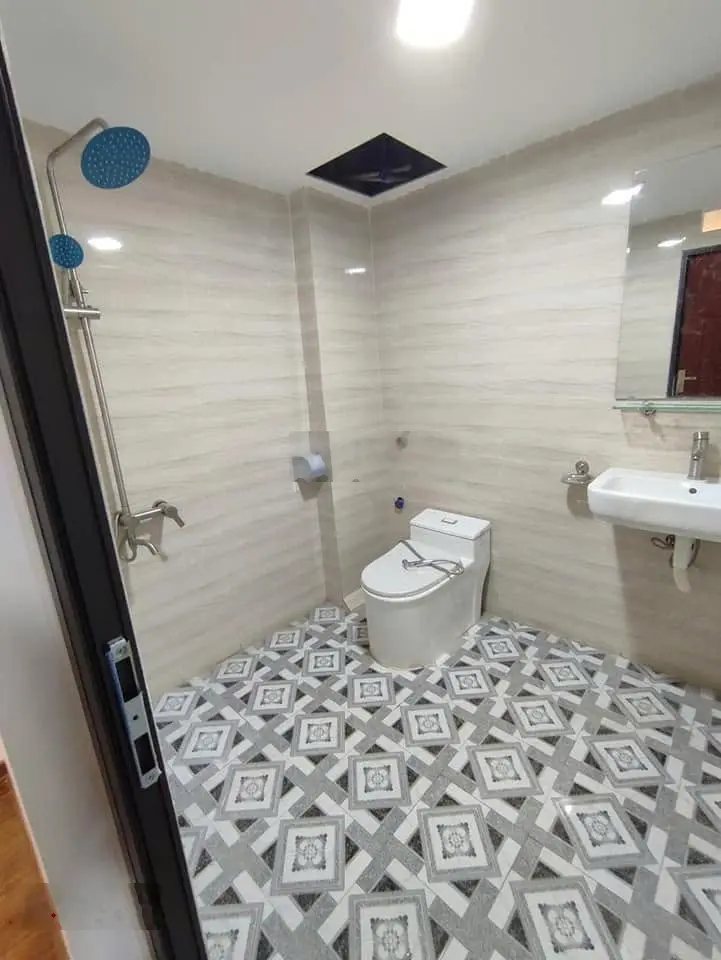 Nhà thiết kế cực đẹp 5T*33m2, ở luôn. Ngõ rộng 4m. Gần trục chính. Cạnh khu Gliximco-Giá chỉ 3,9 tỷ