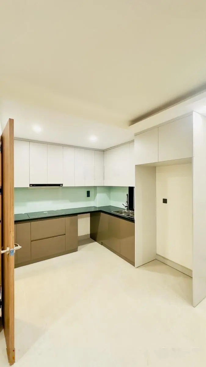 Bán tòa nhà 7T Hoàng Mai, kinh doanh, gara ô tô, thang máy, full nội thất - 66m2, MT 5,5m - 16 tỷ