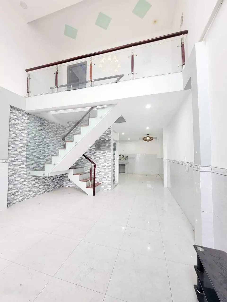 Nhà 2 tầng HXH cạnh Vạn Phúc City, Hiệp Bình Phước, Thủ Đức chỉ hơn 4 tỷ