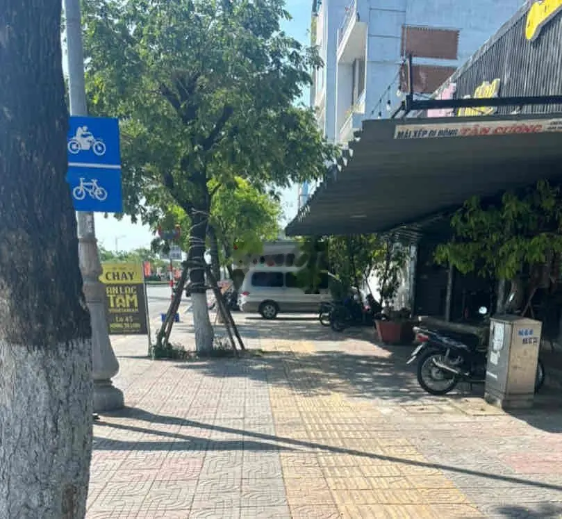 Đất Mặt Tiền Trục Chính Hoàng Thị Loan Gần Lý Thái Tông