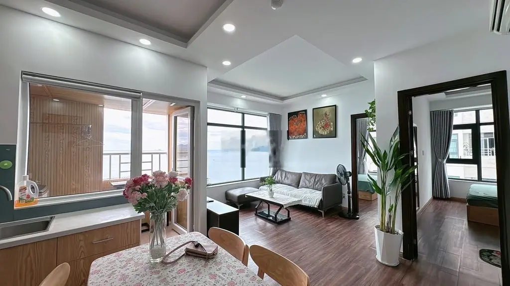 Chủ nhà buông xuôi bán tháo căn góc biển 65.66m2 giá quá rẻ 2.85 tỷ