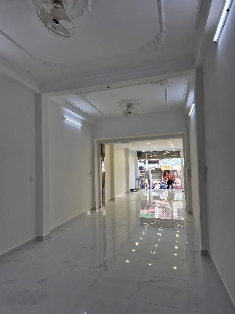 Nhà đẹp lung linh ở ngay Nguyễn Thị Tần, MTKD chợ Rạch Ông, 80m2, dòng tiền 720tr/năm, chỉ 13.5 tỷ