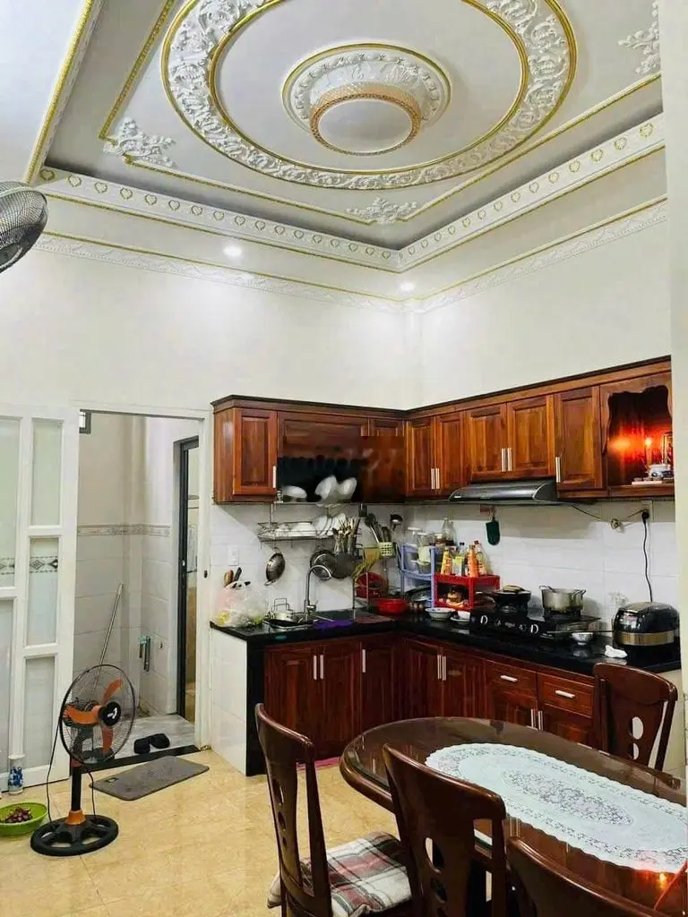 Nhà Mặt Tiền Trần Quý Cáp. 116m. Ngộp Cần Bán Gấp.