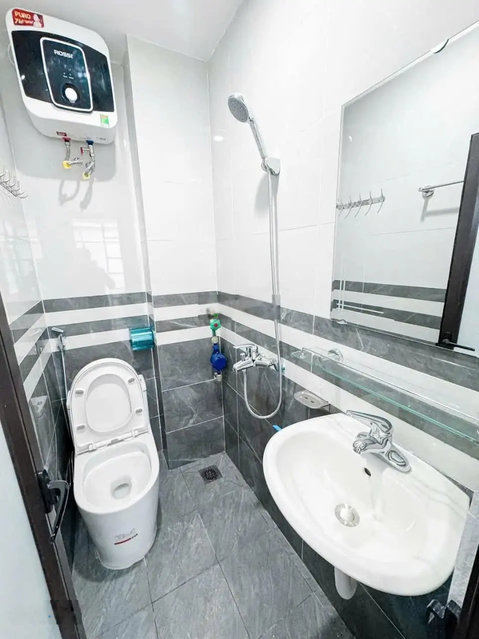 Bán nhà dòng tiền tại Cổ Nhuế Bắc Từ Liêm Hà Nội giá 11,5 tỷ.