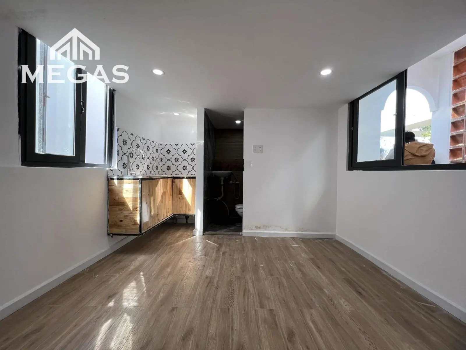 Bán CHDV Phạm Phú Thứ, Tân Bình DT 5mx18m, DT sàn 400m2, kết cầu 5 tầng. LH xem nhà 0902 838 ***