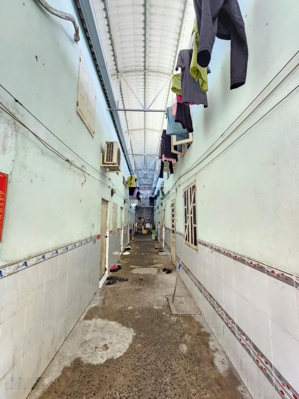 Bán dãy trọ 111m2 dưới chân chung cư. Gần chợ Bình Đang, đường Nguyễn Du. P. Bình Hòa TP Thuận An