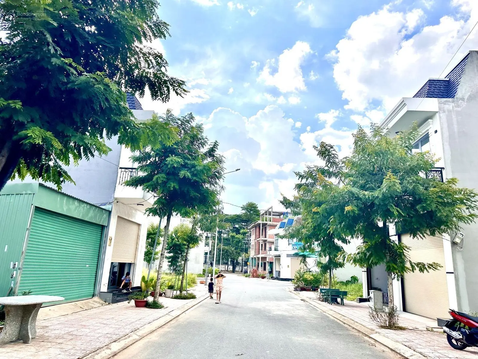 Cần bán gấp lô đất thổ cư 100m2, đường nhựa 12m, cách cầu Hoá An 1,5km