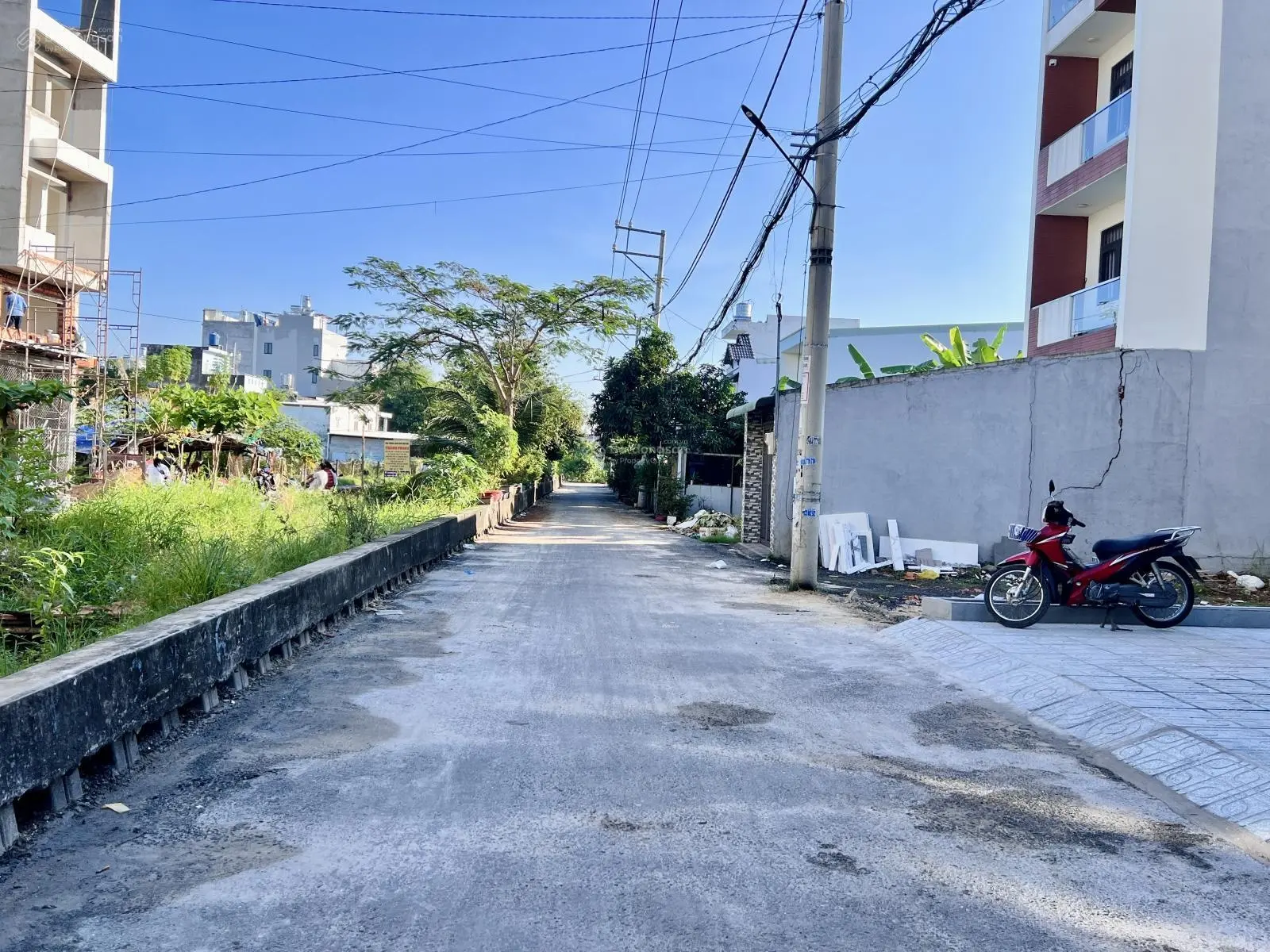 Nhà mặt rạch 4 x 22m ngay trường học đường Tô Ngọc Vân Q12