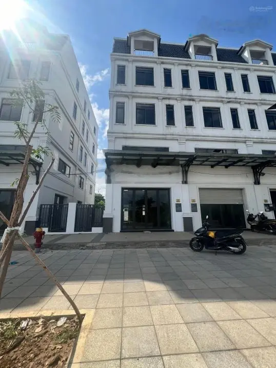 Bán nhà phố Lakeview City shophouse Song Hành 5x20m giá 23 tỷ