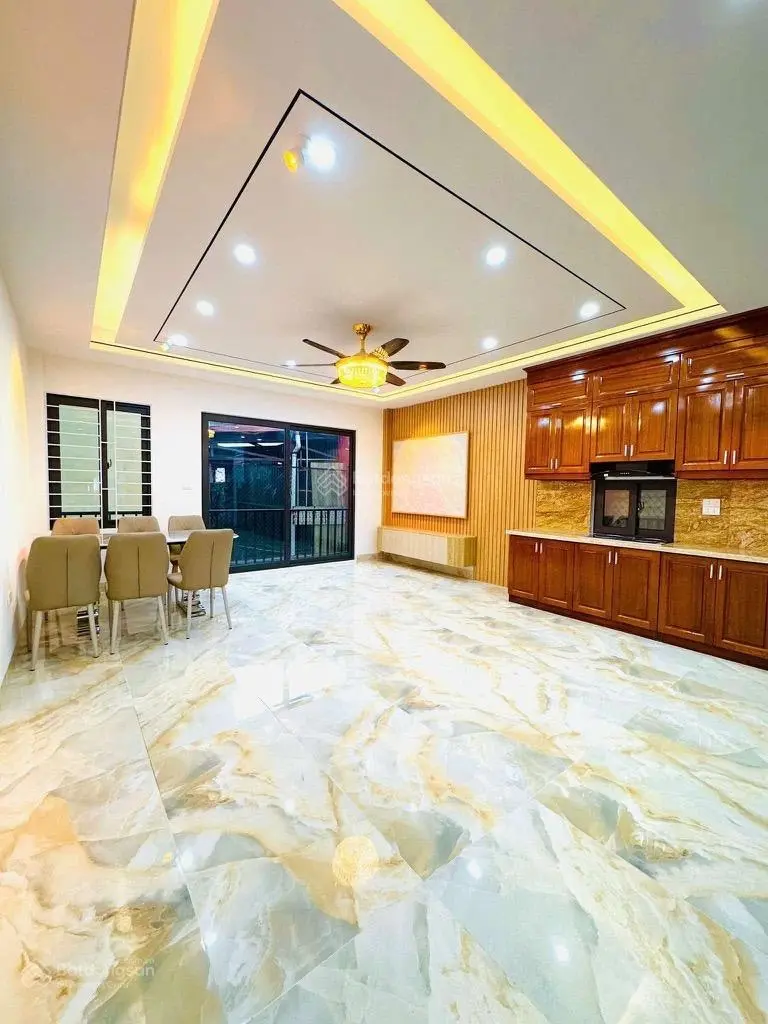 Bán nhà đẹp thang máy nguyễn văn cừ long biên hà nội 50m2