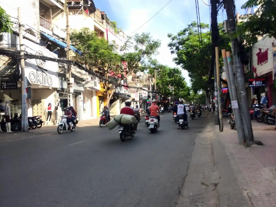 Bán nhà Cách Mạng Tháng 8, P.11, Q.3 (DT: 3.2x14m) 5 lầu sân thượng, giá 11 tỷ thương lượng
