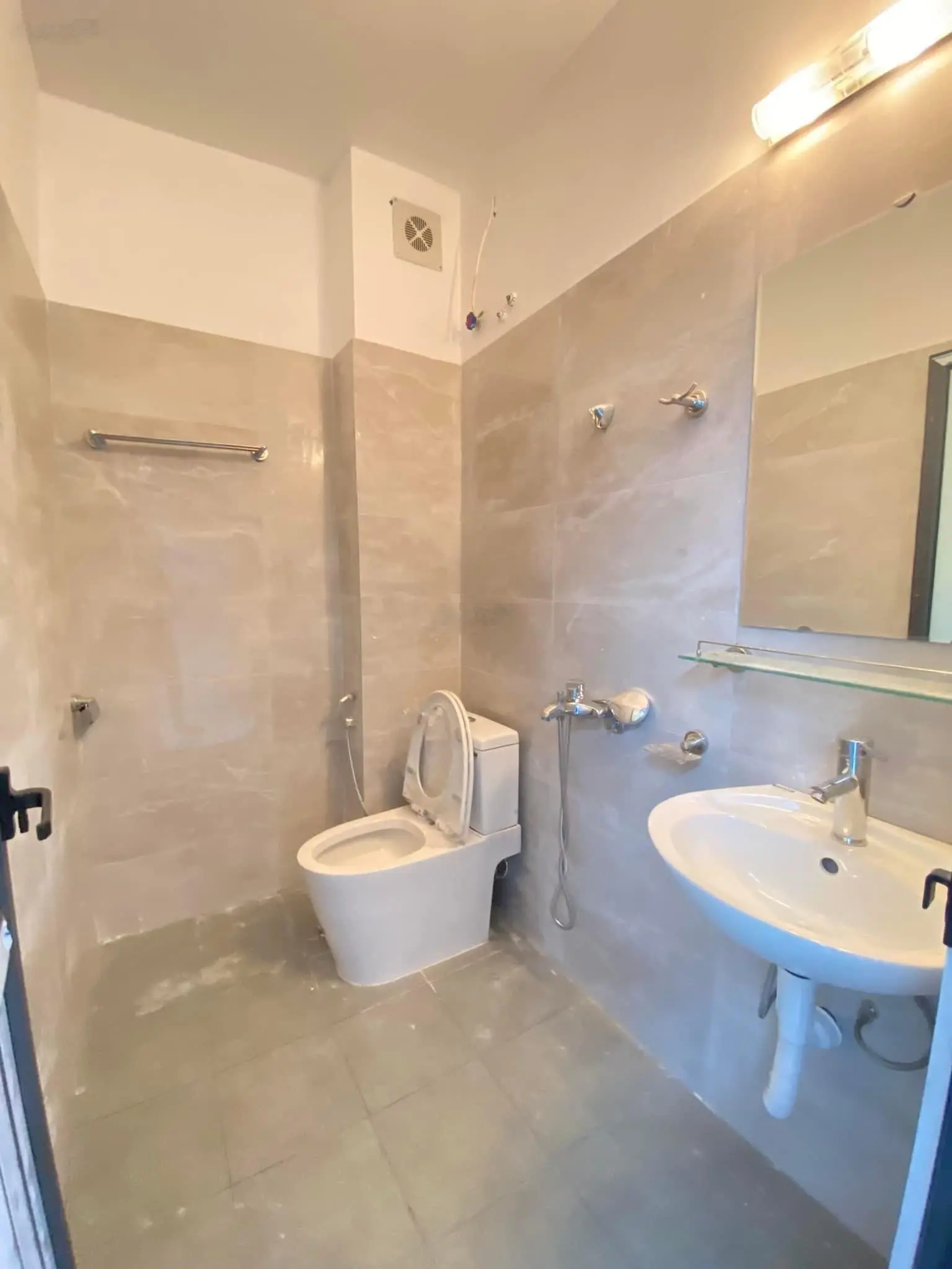 Cần bán nhà riêng giá 3,35 tỷ, 5 tầng, ô tô tới cửa tại Phường Yên Nghĩa, Hà Đông