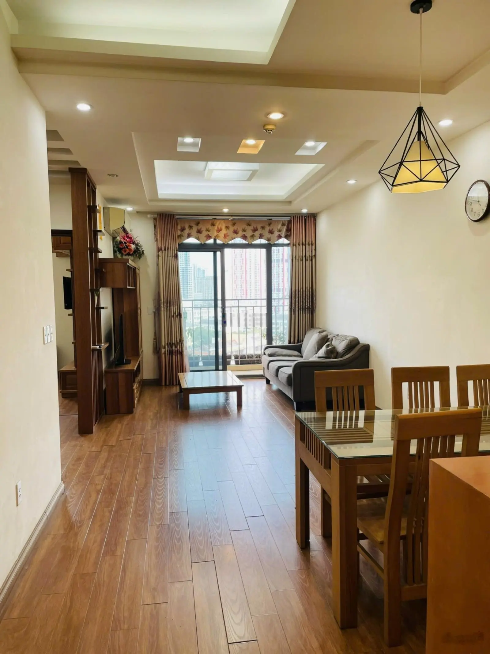 Tôi chính chủ, Cần bán nhanh căn hộ 2 ngủ tầng trung siêu hiếm thời điểm này. Duy nhất tại dự án.