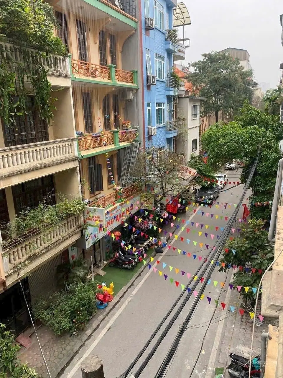 Cực hót-nhà mặt phố-giá ngõ-ôtô tránh- kinh doanh-phan văn trị-đống đa- 50m2- 5 tầng-mt:4m- 23 tỷ
