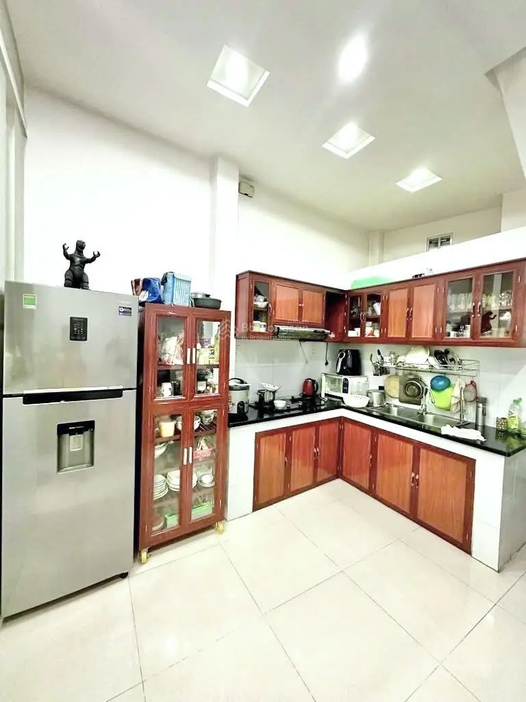 Nhà đẹp giá tốt 3 tầng HXH thông, gần mặt tiền đường 3/2 - q11 - chỉ 6.3 tỷ