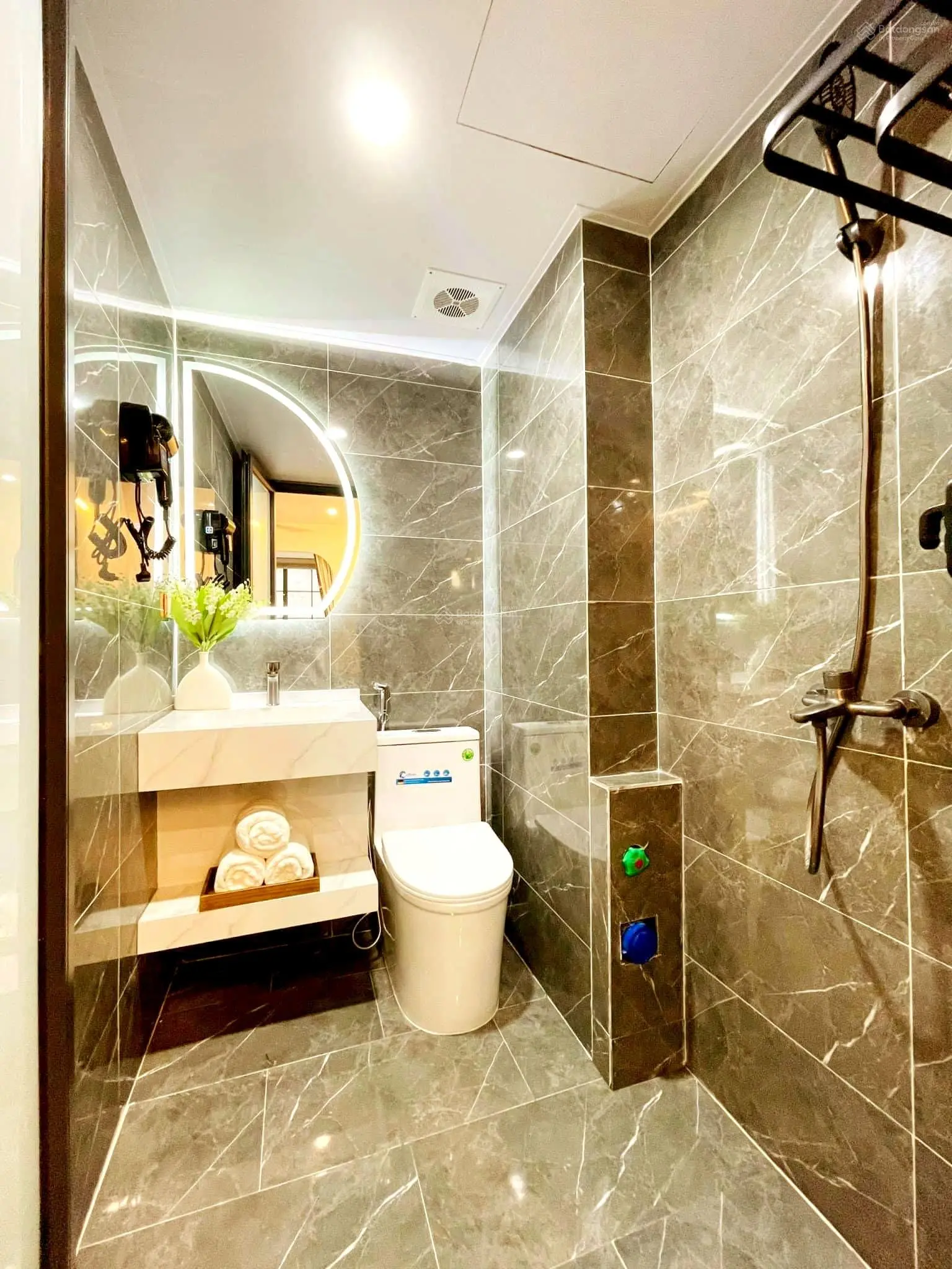 Bán gấp toà CHDV Lê Đức Thọ - lô góc - ô tô tránh - pccc chuẩn - dt 55m2