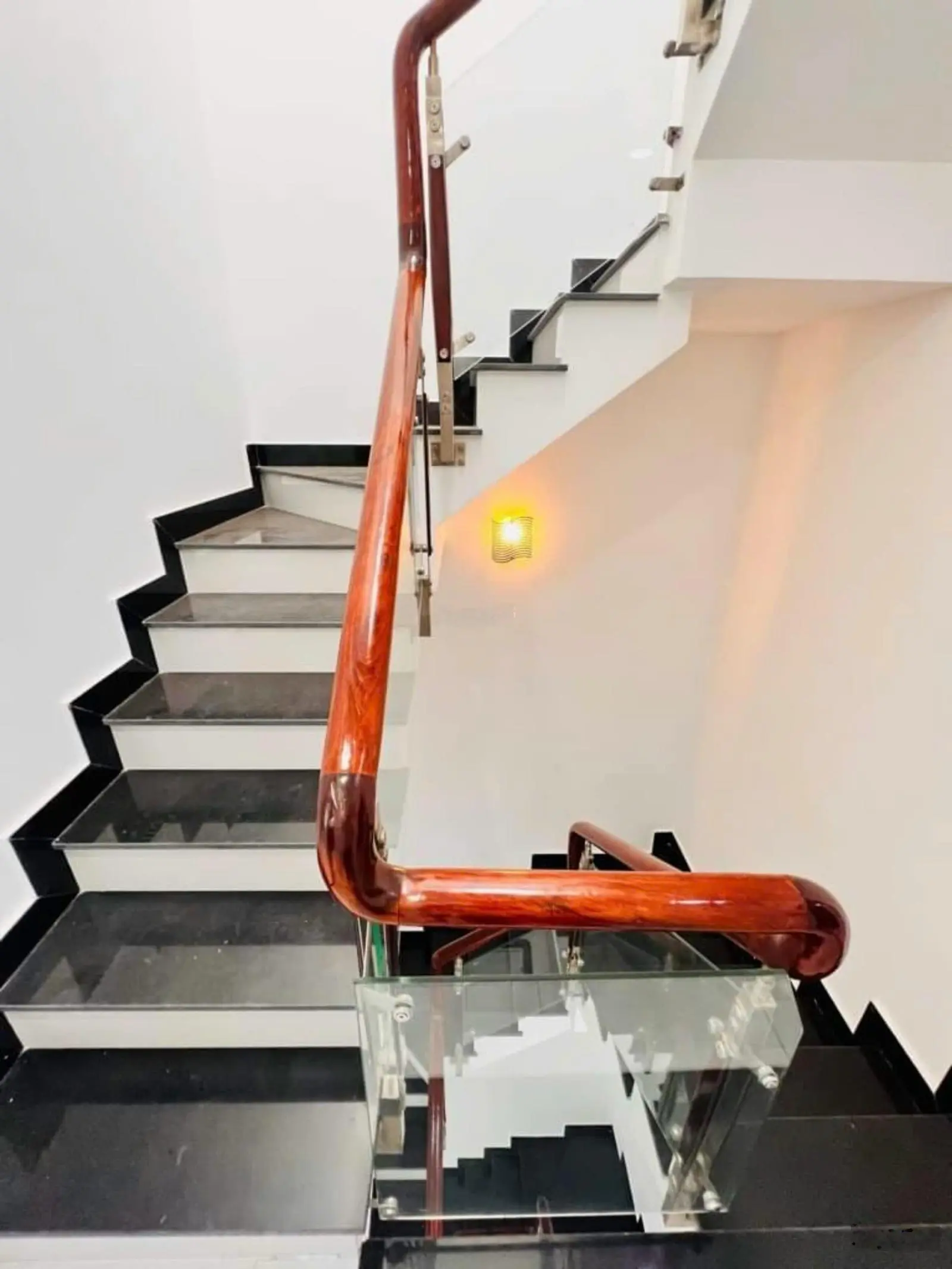 Nhà đẹp cần ra gấp Trần Xuân Soạn, Quận 7, 48m2 giá 3.5 tỷ, sổ hồng riêng