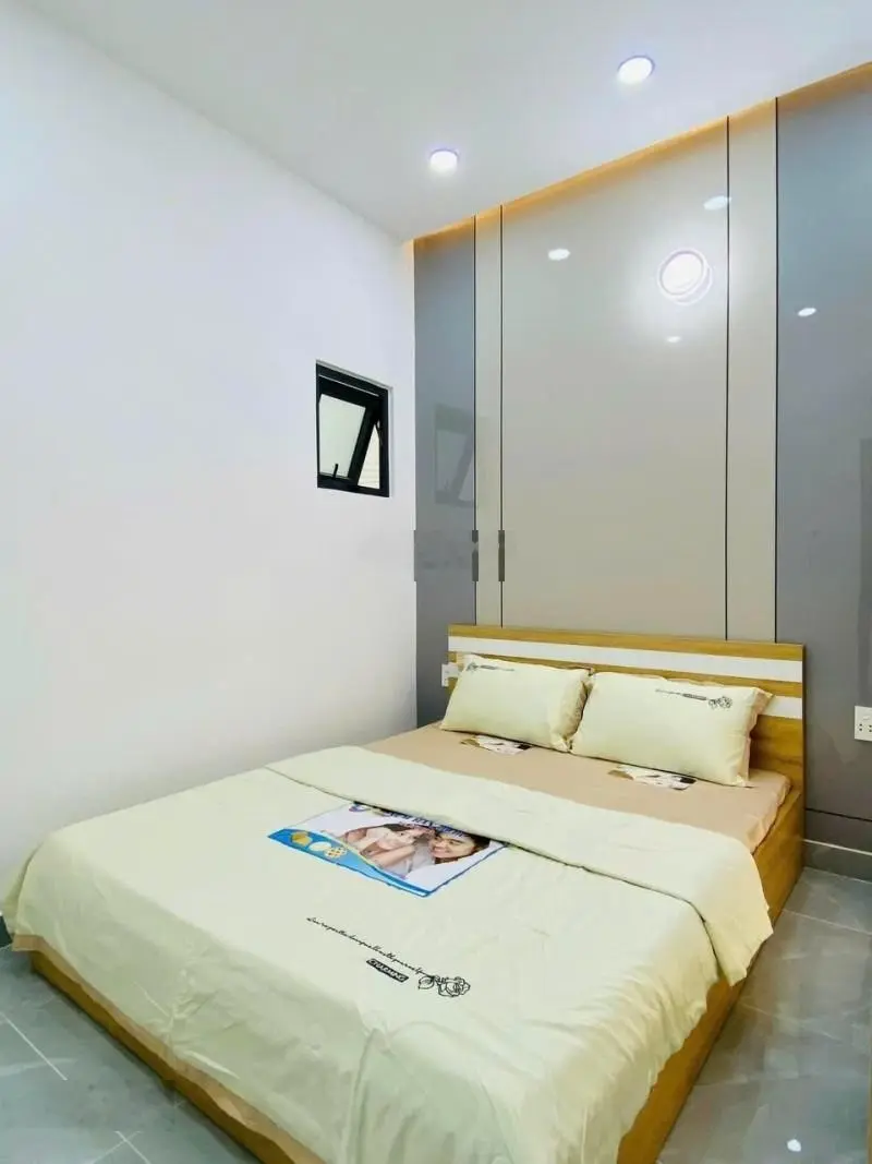 Minihouse 2 tầng ngay Emart Phan Huy Ích 36m2 giá chỉ 4,2 tỷ. SHR hoàn công. Hẻm 1 trục, full NT