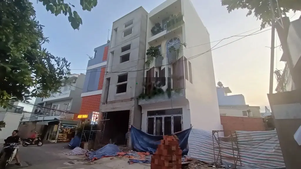MẶT TIỀN NGAY ĐH NGÂN HÀNG - LÀM CHDV - VP CÔNG TY - KINH DOANH-6TỶ TL