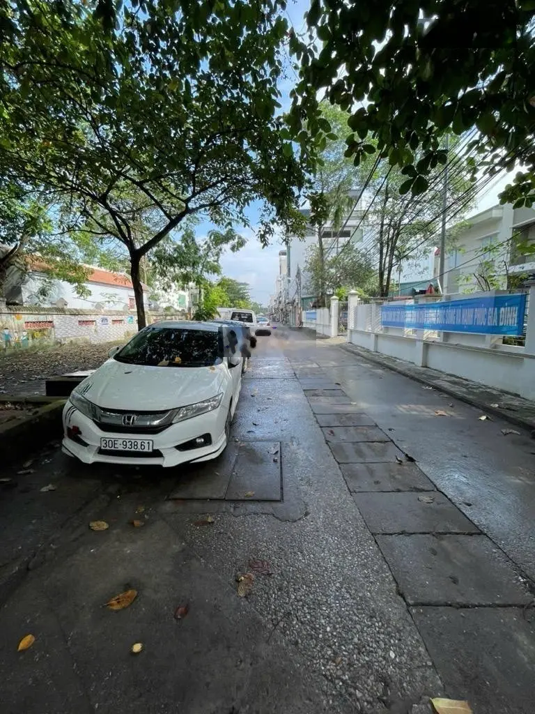 Bán nhà đẹp Bát Khối, dân xây, nội thất đẹp, dân trí cao, bagac đỗ cửa, 33m, 5,65 tỷ