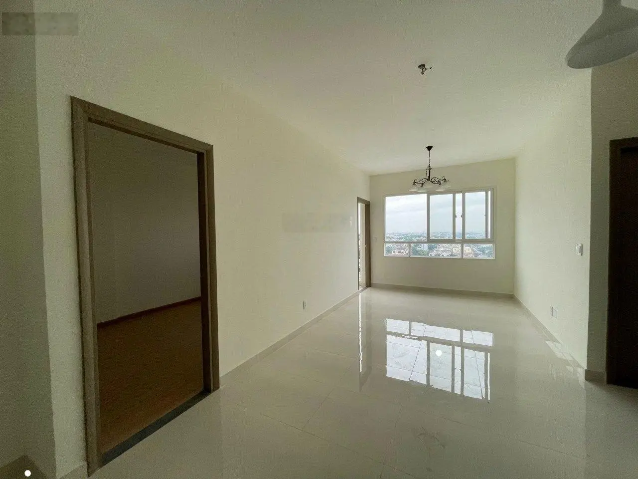 Cần bán nhanh CH Green Town Bình Tân 72m2-2PN-2WC có ban công thoáng mát giá 2,380 tỷ,LH 0987 003 ***