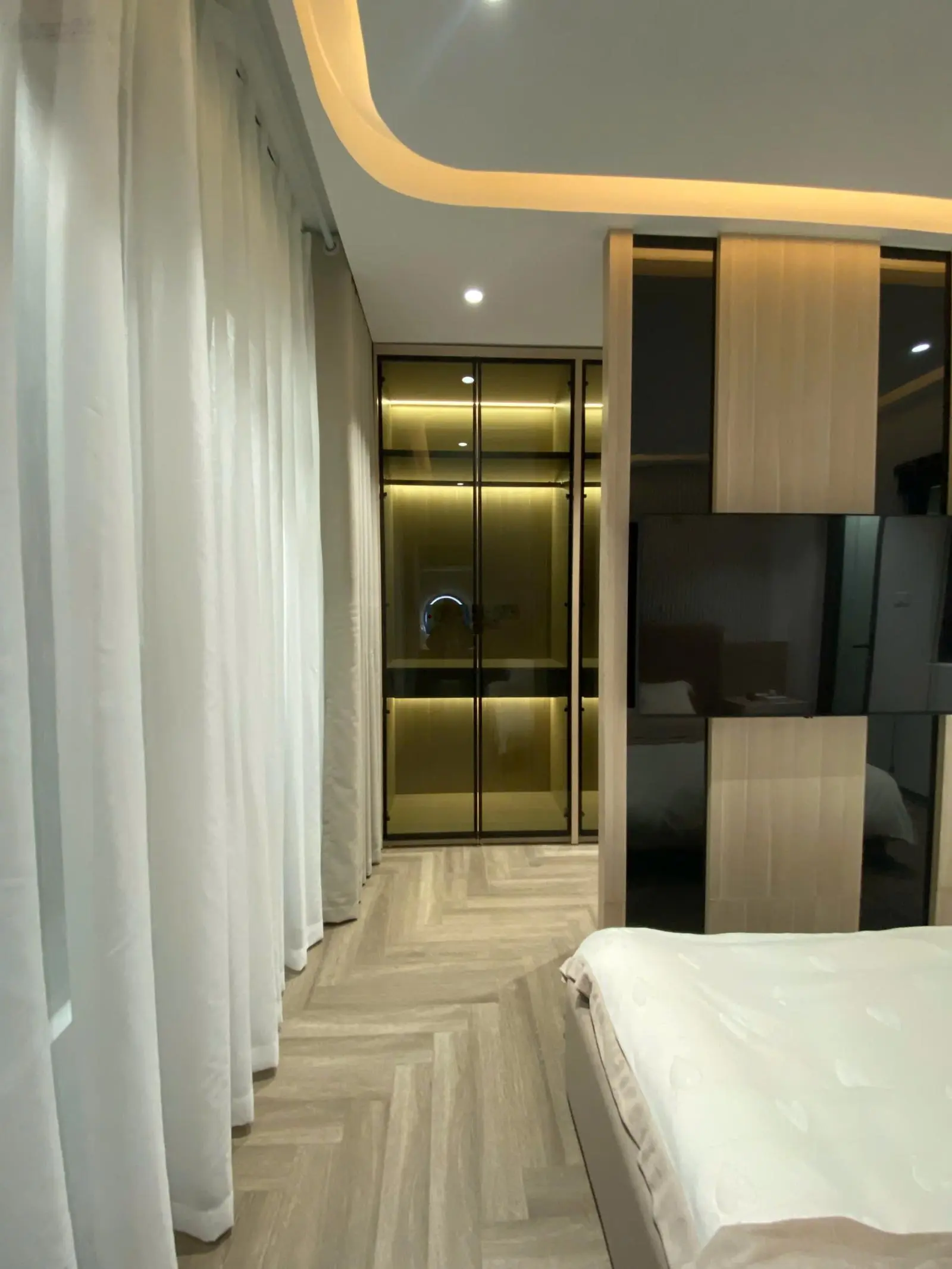 Bán nhà văn quán 34m2, 5 tầng, mt5.9m, full nội thất chuẩn ks 5 sao, ô tô, kinh doanh đẹp