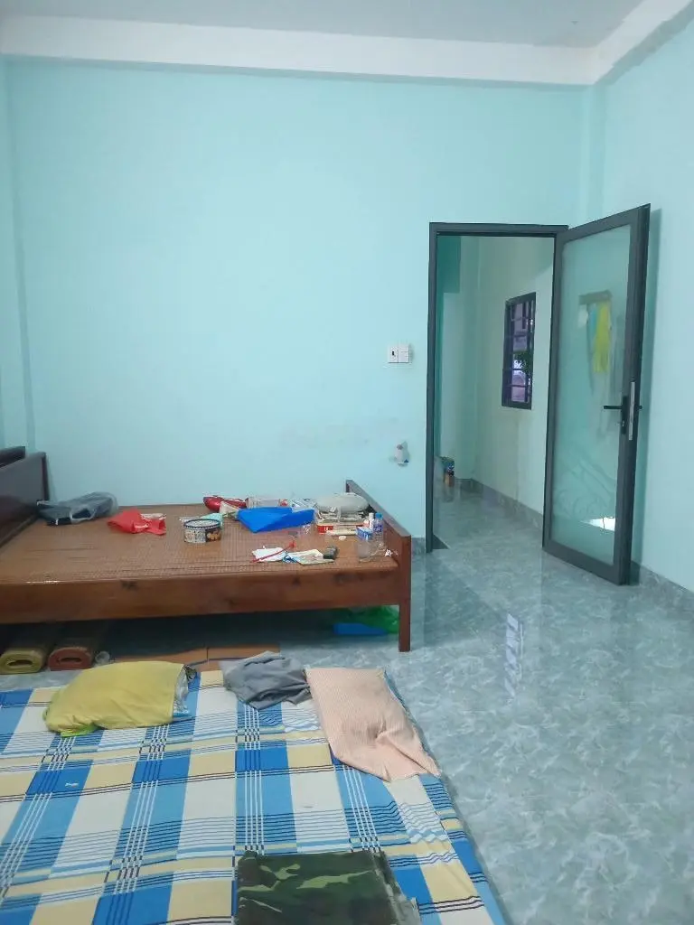Bán nhà 3 tầng, đường 8 mét thông, diện tích 80m2. Giá 5 tỷ 100 thương lượng