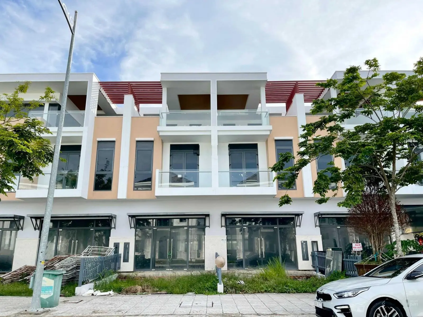 Nhà Phố Đảo Phú Gia, KĐT Phú Cường, Tp Rạch Giá 5x24m, 2 lầu gía 3.1 tỷ buông đuôi LH: 0901.089.288