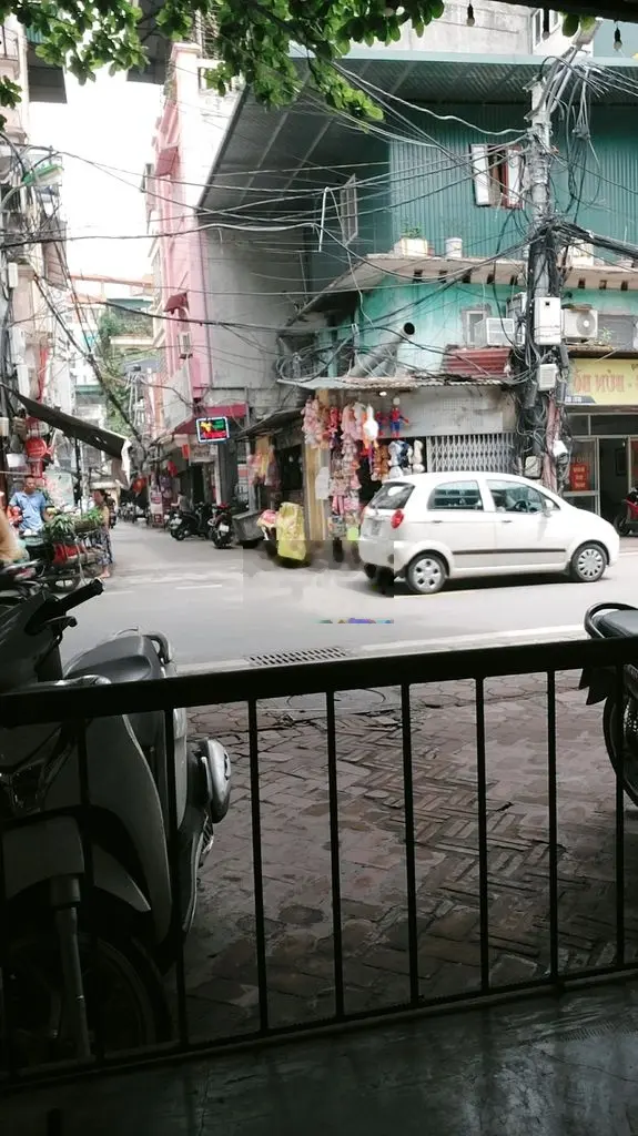 Chính Chủ Bán Nhà Phố Đặng Tiến Đông Đống Đa Ô Tô Lô góc giá 7.18 tỷ.