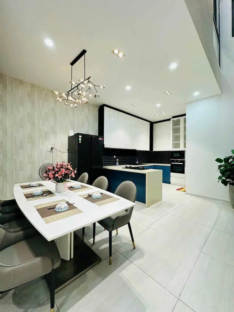 Cực phẩm Phạm Văn Chiêu, Phường 9 Gò Vấp, 68m2, 4 tầng, 4.5x15m, giá 8.5 tỷ
