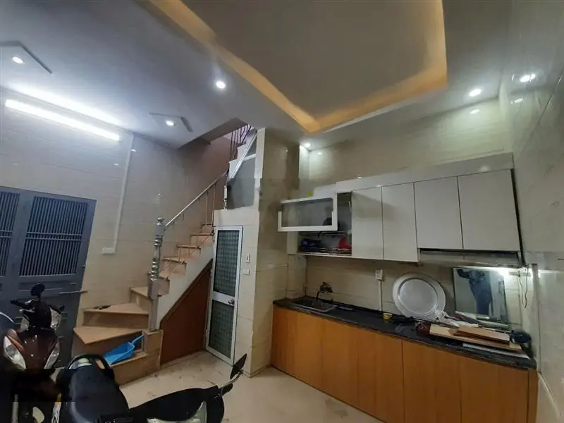 Nhỏ tiền hiếm còn nhà hai bà trưng 22m 4 tầng sổ riêng- 10m ô tô.