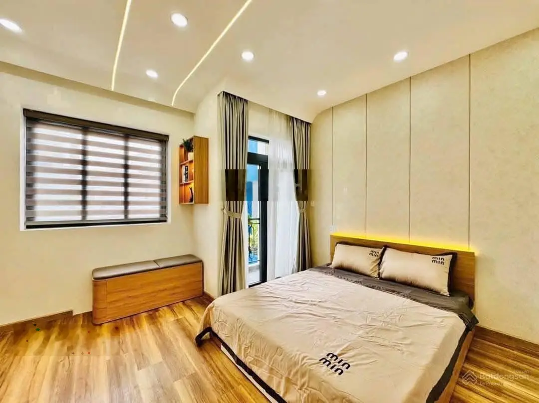 Bán gấp nhà đ.lê đại hành -p.11 -quận 11, đang cho thuê 26triệu, giá 2tỷ960/65m2, gần sân phú thọ.