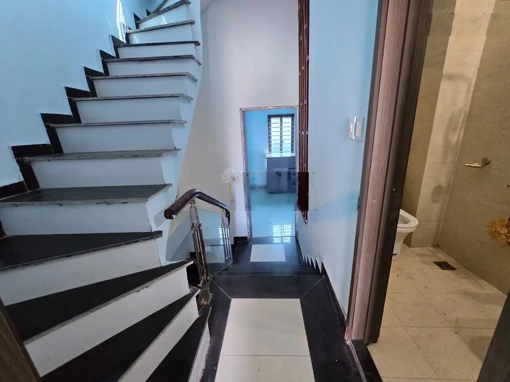 Phúc lợi 40m2 5t gara ô tô 7 chỗ - dân xây - 4 phòng ngủ - nhà dân xây