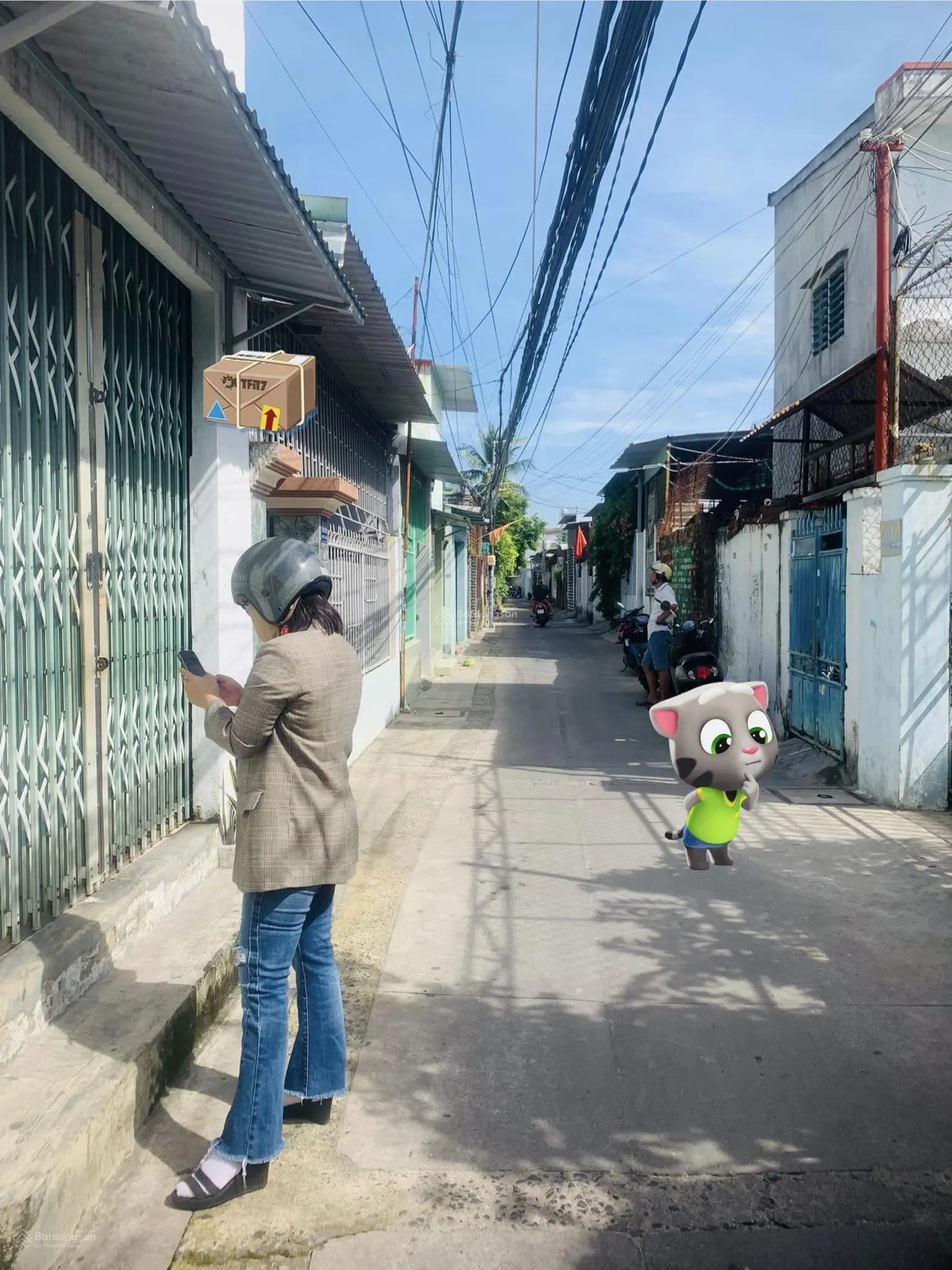 Cần bán gấp lô đất 2 mặt tiền có sẵn 5 phòng trọ.Giá chỉ 2,8 tỷ.LH 0769 519 *** ms An