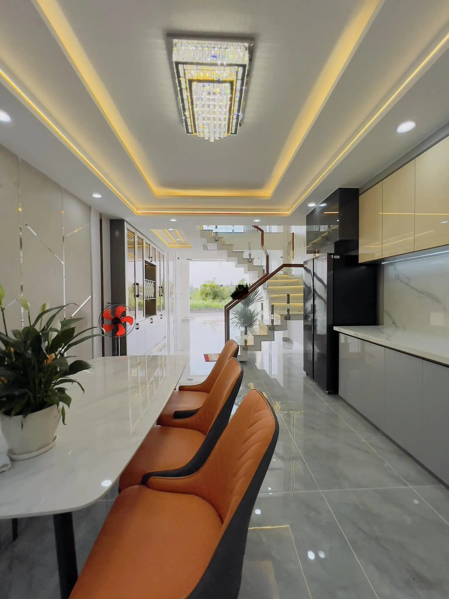 Nhà Chính Chủ Siêu Dài Cần Bán Ra Căn Hà Huy Giáp P Thạnh Xuân Q12,100m2,Giá 4tỷ890,Sổ Hồng Riêng