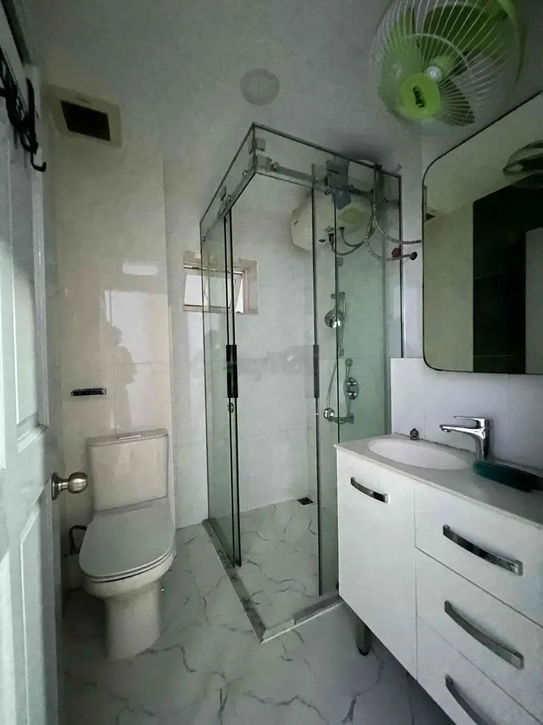Bán căn hộ 105m2 3PN 2WC Oriental Plaza đường Âu Cơ quận Tân Phú
