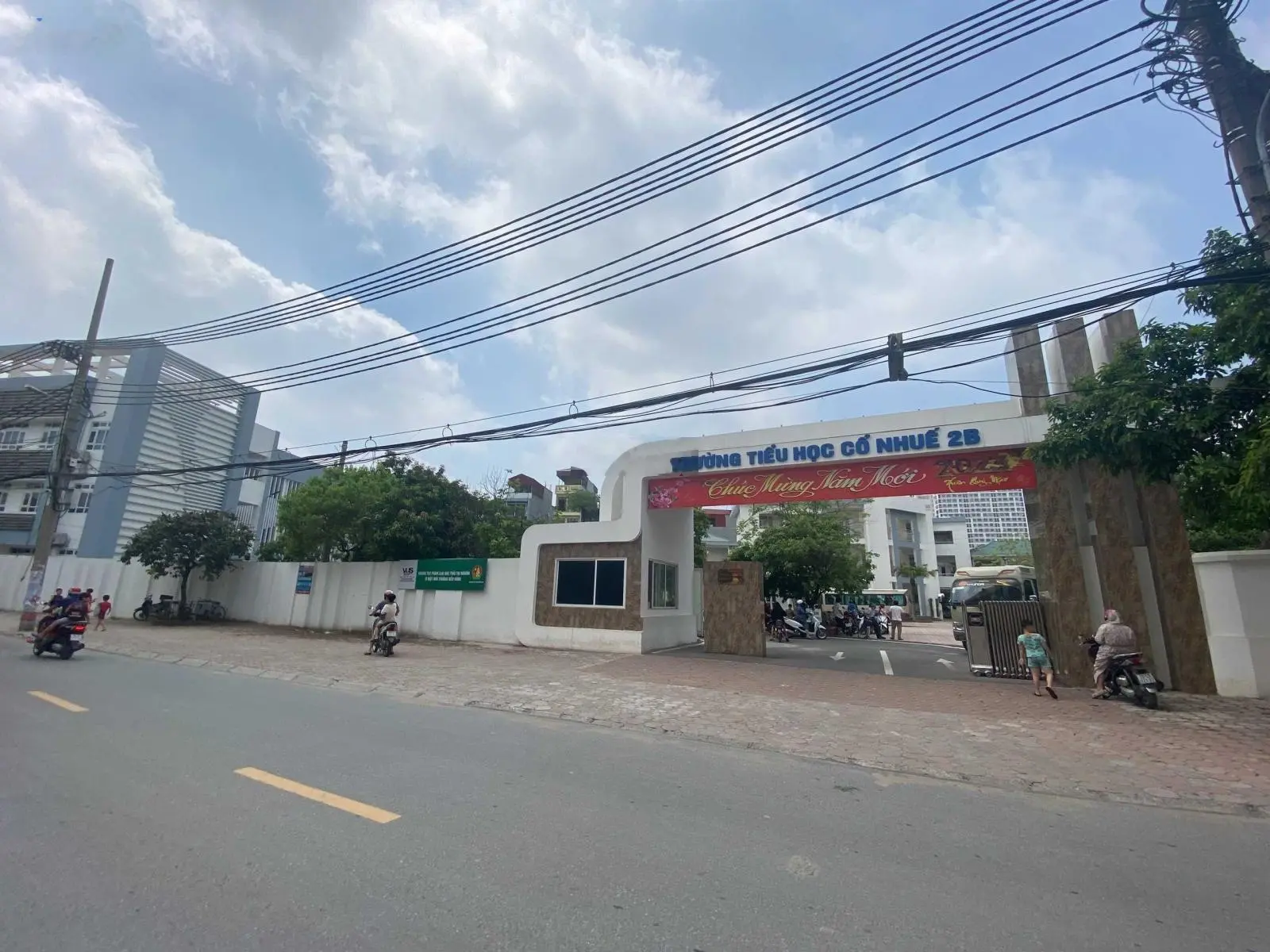 Bán CCMN Cổ Nhuế 2, sát đường Tây Thăng Long, DT 43m2 - MT 6m * 5 tầng thang máy, 9PN khép kín