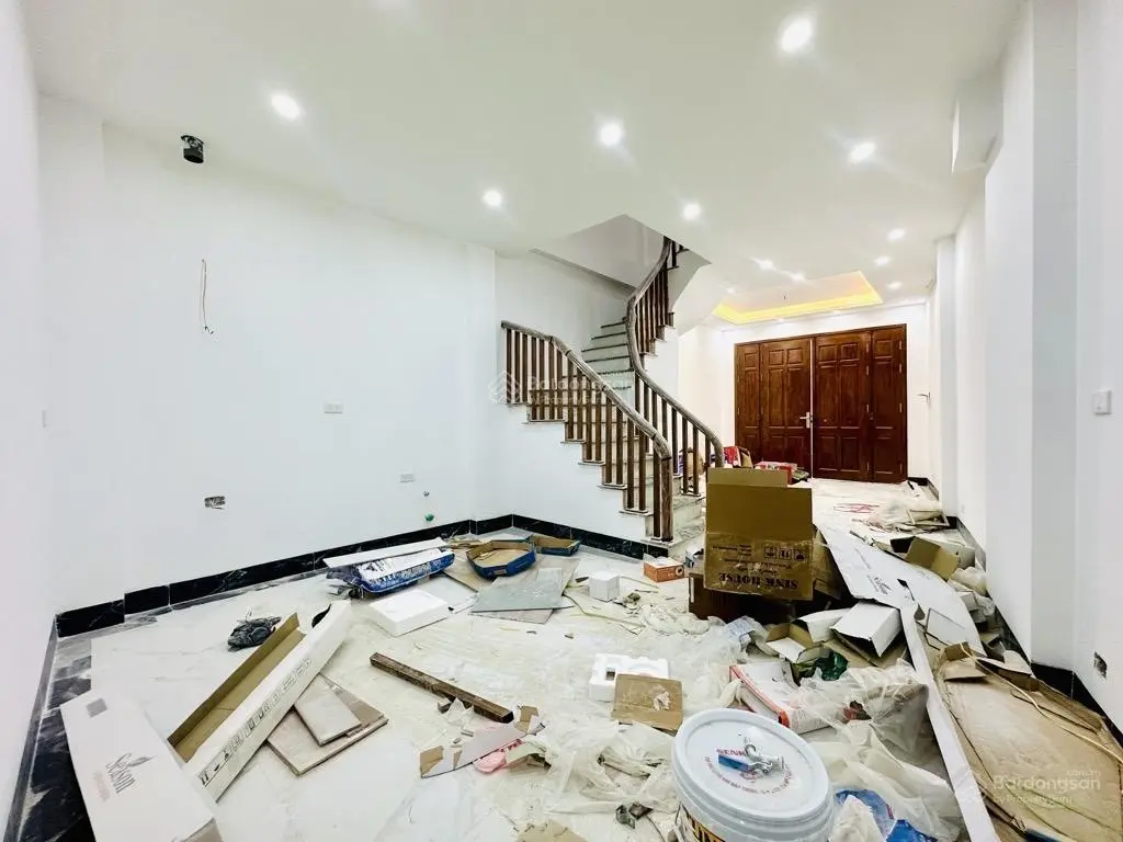 Hiếm nhà bán - nhà mới - 4 tầng - diện tích rộng - bãi oto cạnh nhà - 20m ra oto tránh đỗ