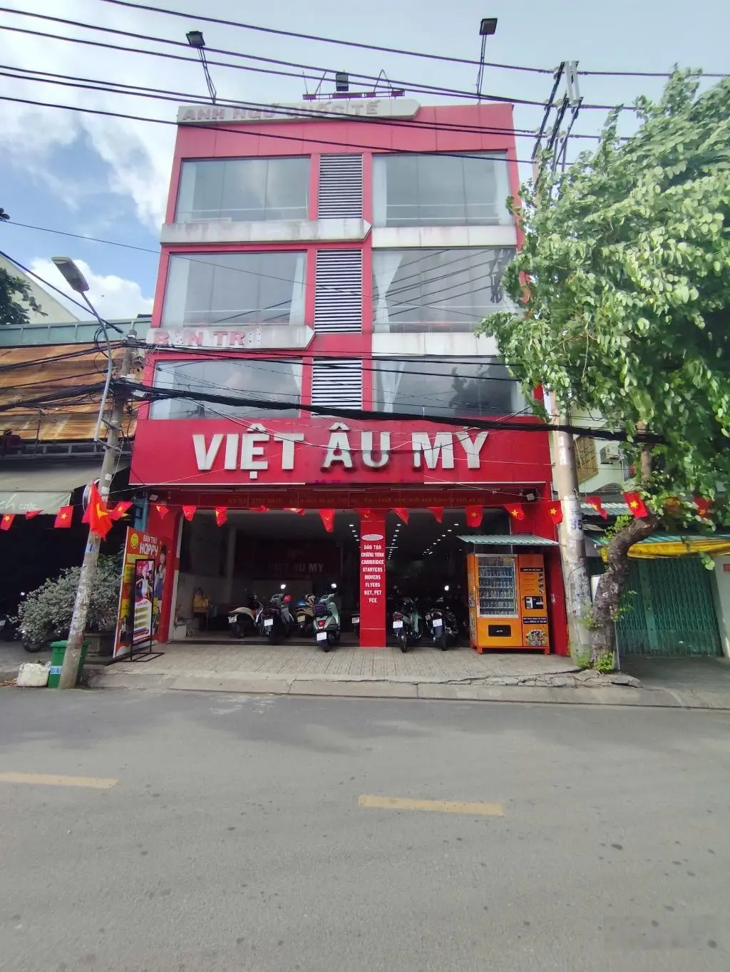 Bán tòa nhà trung mỹ tây quận 12- 240m2- 4 tầng- dòng tiền 85tr- hơn 26 tỷ