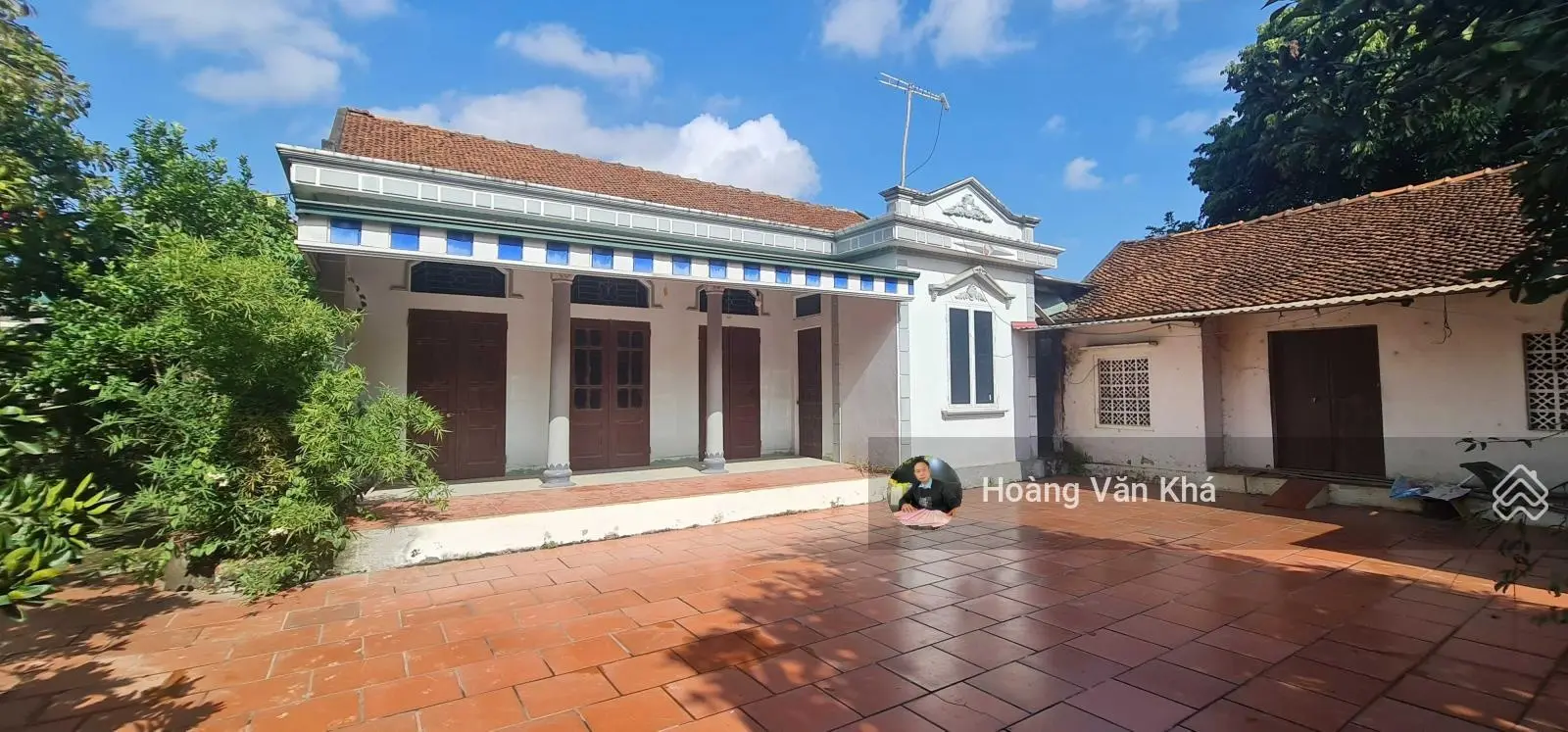 Bán nhà đất sẵn khuôn viên chỉ việc ở 682 m2 có 200 m2 thổ cư giá 7tr / 1m2