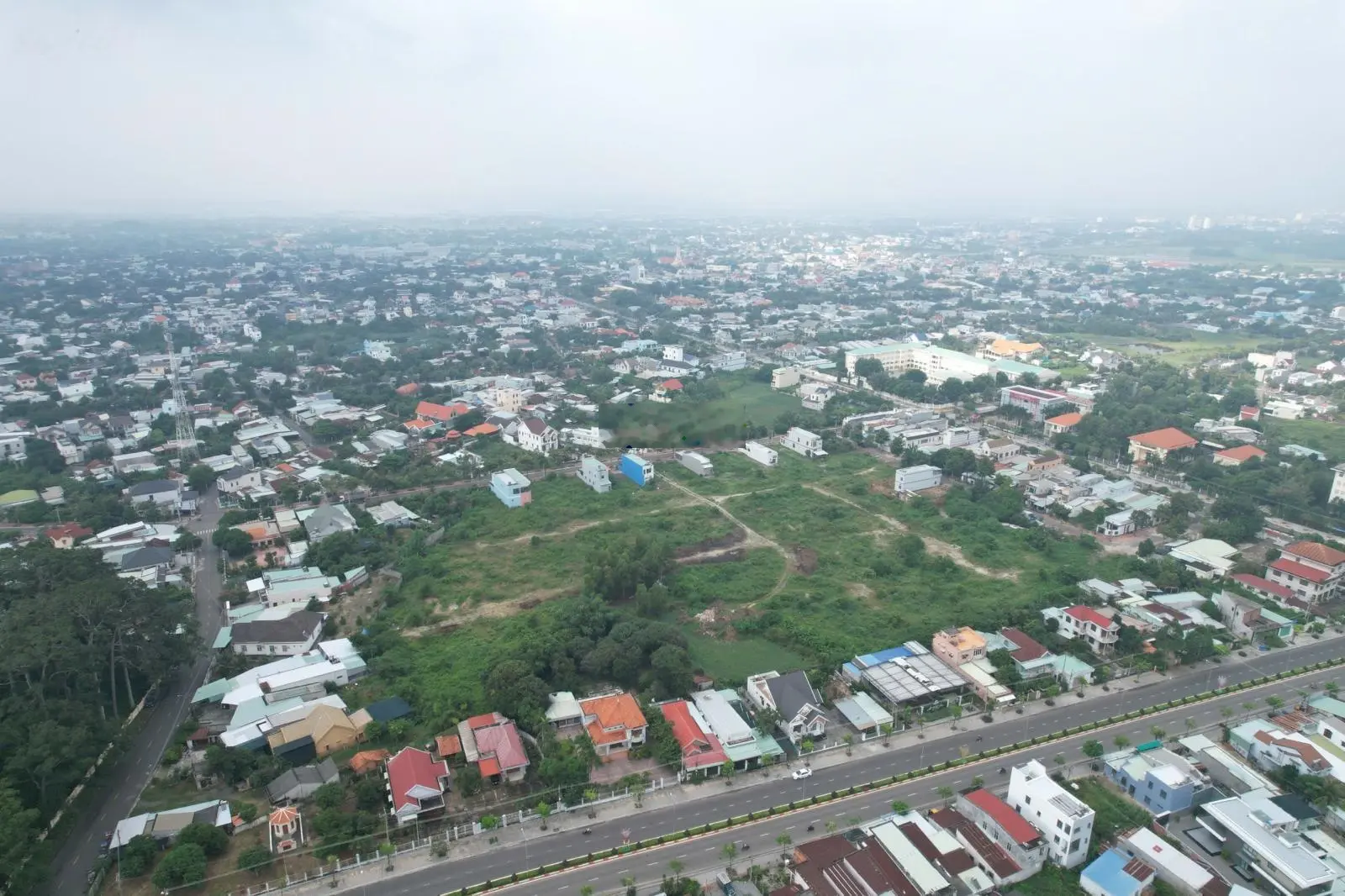 Chuyển nhượng đất dự án nhà phố Tỉnh BR-VT DT 30,000 m2 thổ cư 20,000 m2 ODT giá 6,3tr/m2
