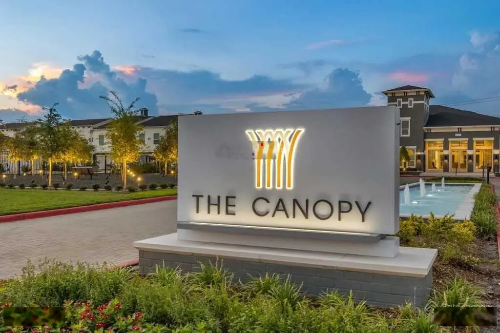 Bán căn hộ 2N2VS hướng Đông Nam, phân khu The Canopy, phân khu 2 hầm để xe, 2 nhà xe nổi
