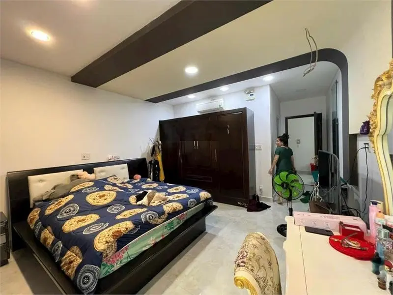 Giảm 3.5 tỷ! Bán trong 7 ngày. Nhà 5 Tầng, DT 8x14m, Nguyễn Xí Bình Thạnh, chỉ 14 tỷ