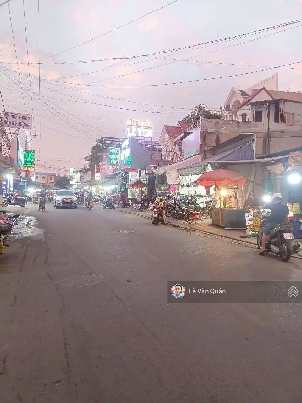 Bán nhà mặt tiền chợ kinh doanh dĩ an