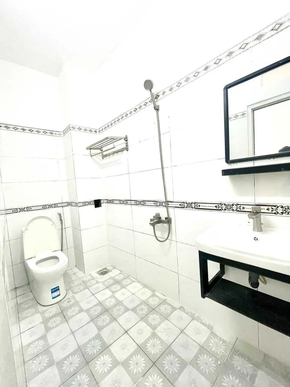 Bán gấp nhà đúc 3 tấm, sổ hồng công chứng, đã hoàn công đủ, giá nhỉnh 2 tỷ, Bình Tân, TP. HCM