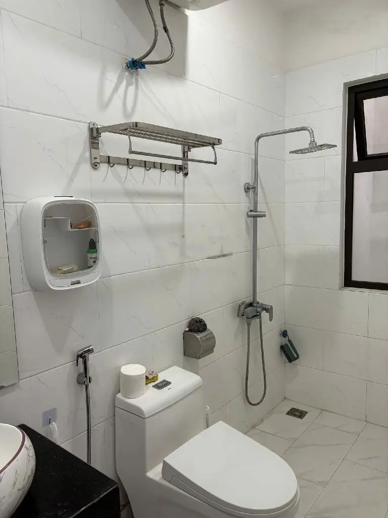 Ban nhà phố hồng tiến,long biên 6 tầng, 30m, oto đỗ cổng 7.15