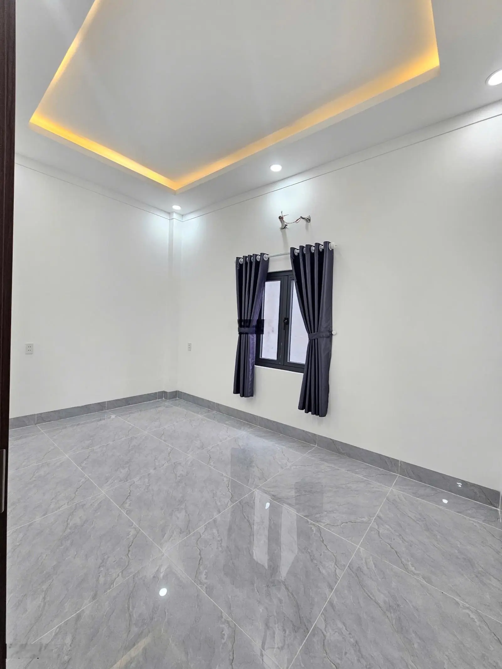 Nhà gần Sài Gòn: 4tỷ800 - 72m2 nhà 1 trệt 2 lầu hoàn công KDC đẹp cạnh KCN Vsip 1 TP. Thuận An